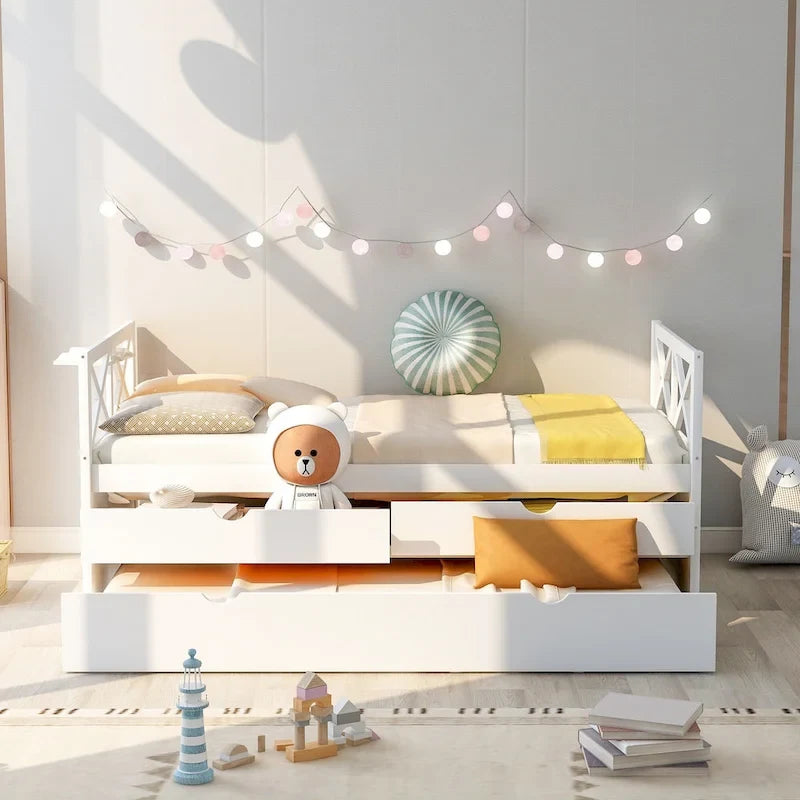 White Pine Twin Daybed with Drawers and Trundle