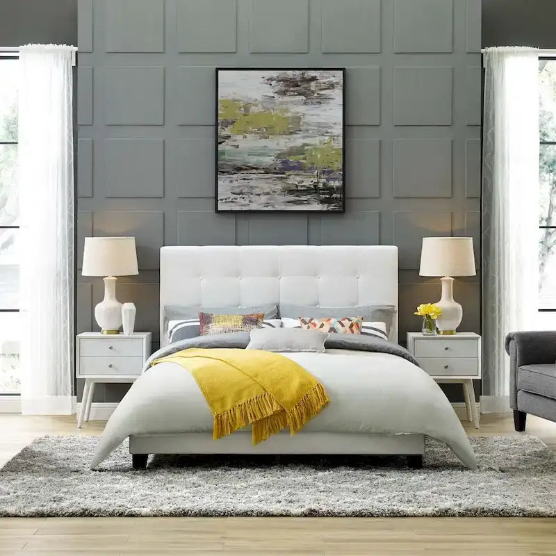 Copper Grove Bienhoa Queen Button-tufted Upholstered Platform Bed